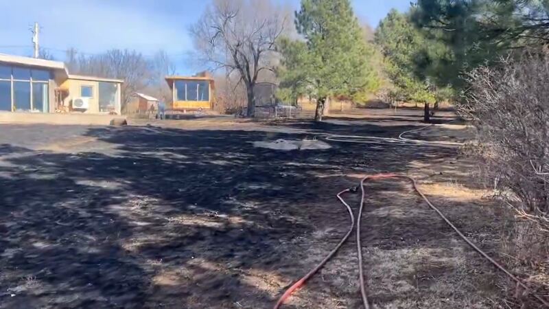 Firefighters respond to grass fire in Colorado Springs