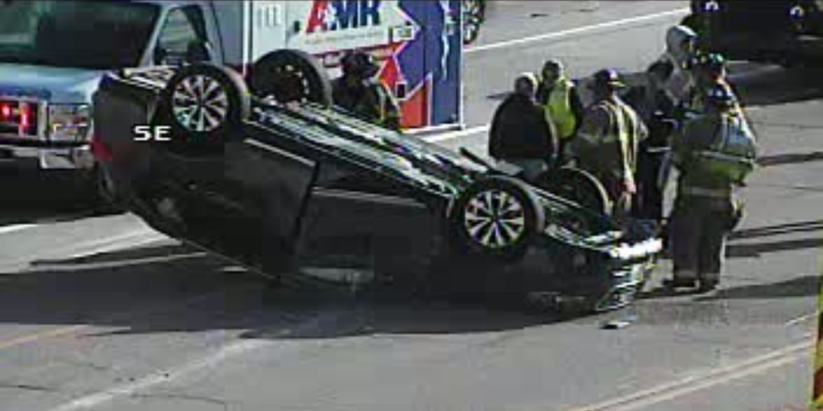 Rollover crash blocks part of NB and SB Powers in Colorado Springs Rollover crash blocks part of NB and SB Powers in Colorado Springs