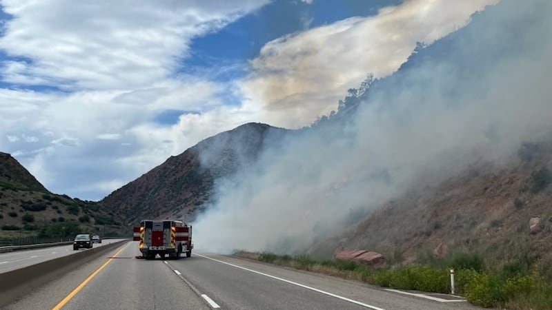 I-70 closed in Glenwood Springs for brush fire