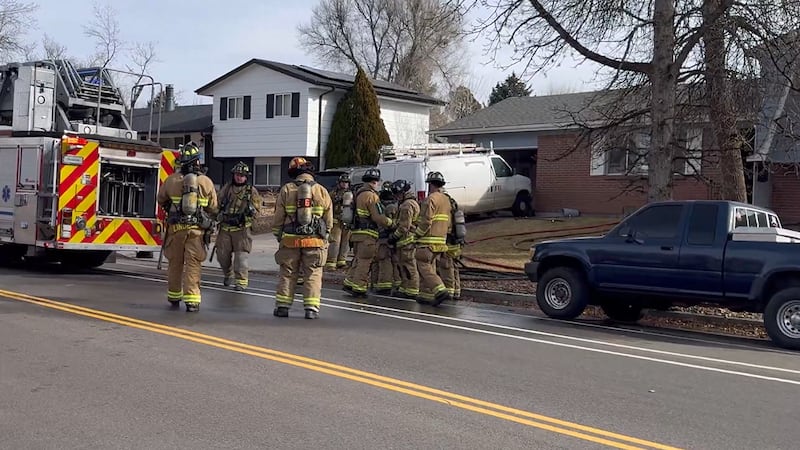 Crews quickly extinguish fire in east Colorado Springs home