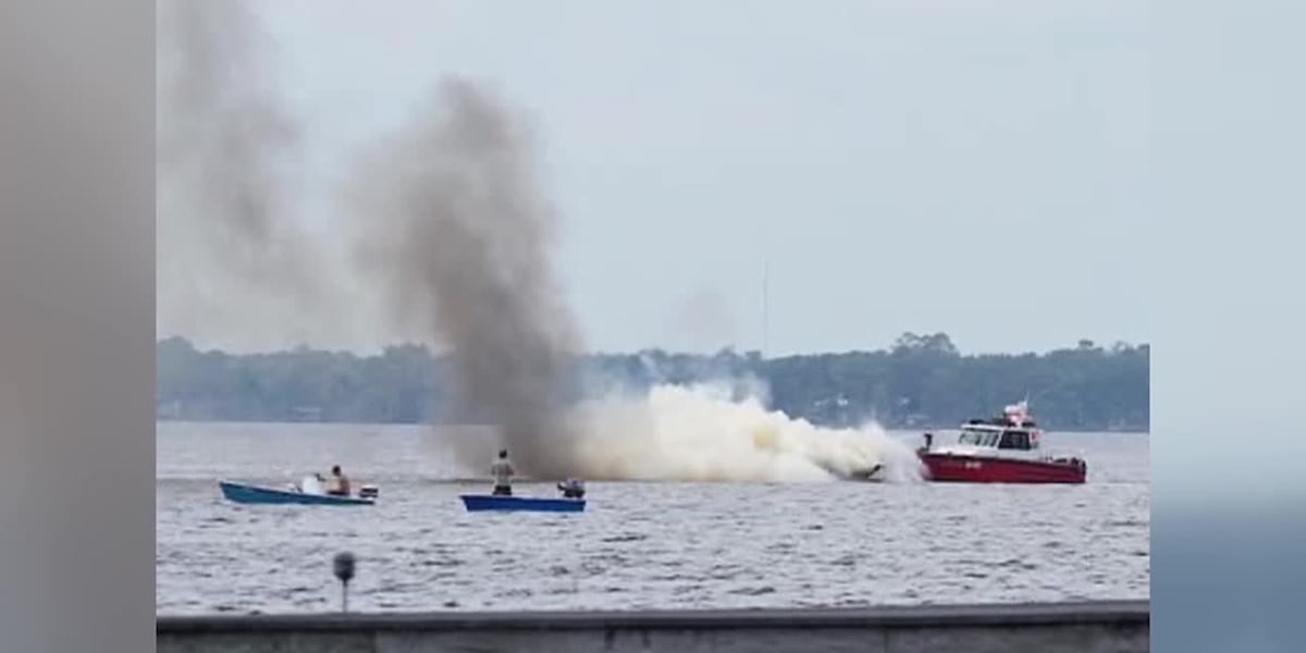 Father and 8-year-old son help rescue family of 5 after their sailboat ...